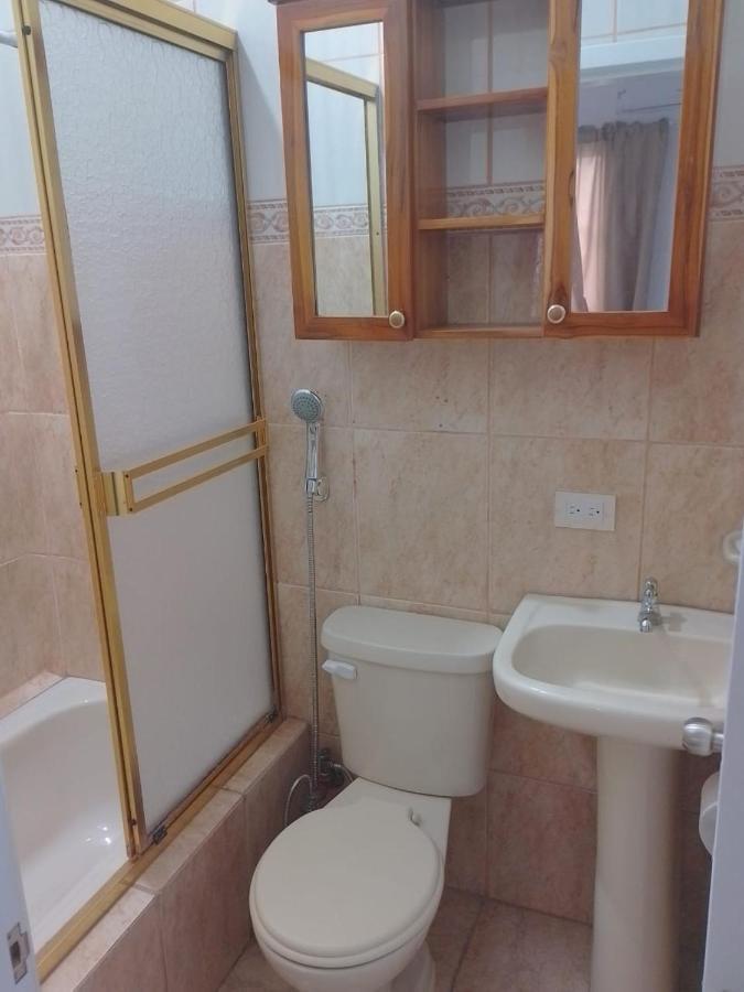 Comfortable 3-Bedroom Apartment, Close To The American Consulate Guayaquil Ngoại thất bức ảnh